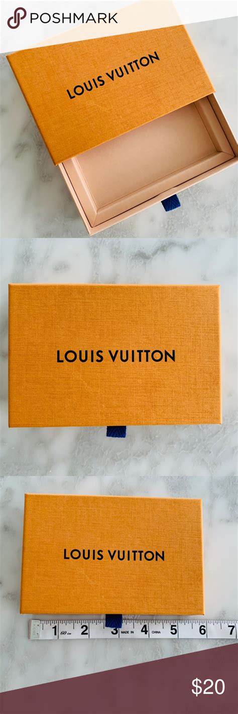 louis vuitton small gifts.